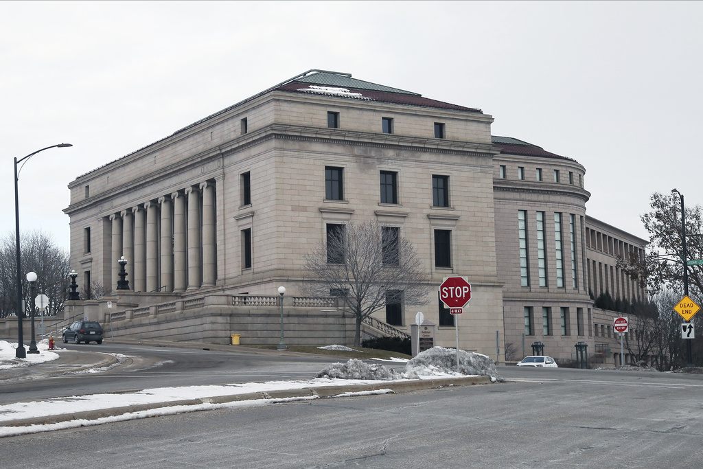 Court fights to prevent Trump from running again for the White House turn to Minnesota | News, Sports, Jobs - Vimarsana News